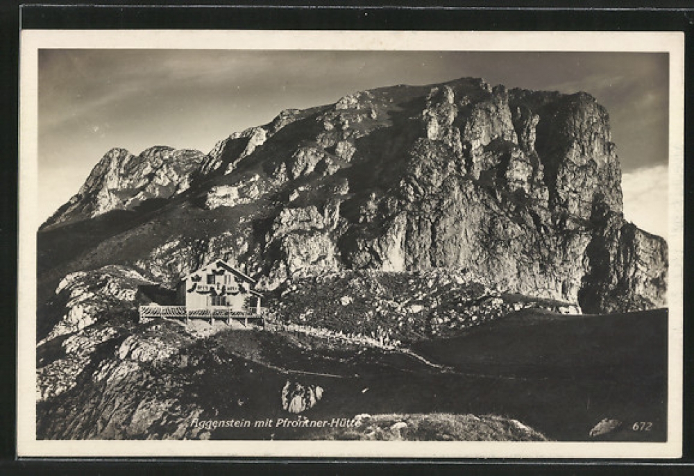 Die ehemalige Pfrontener Hütte (Bad Kissinger Hütte) mit dem Aggenstein