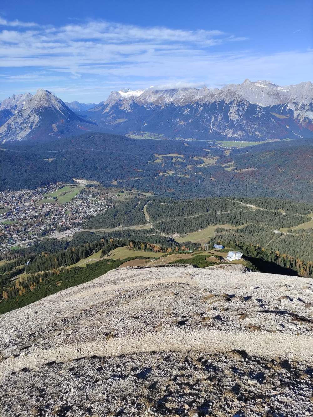 Serpentinenabstieg zur Härmelekopfbahn Bergstation